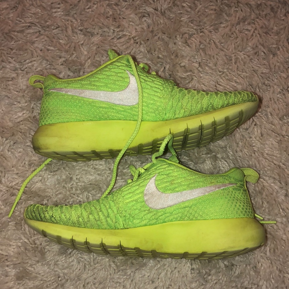 Neon Green Nike Roshe Size 7.5
